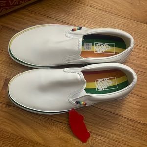 Vans PRIDE slip ons